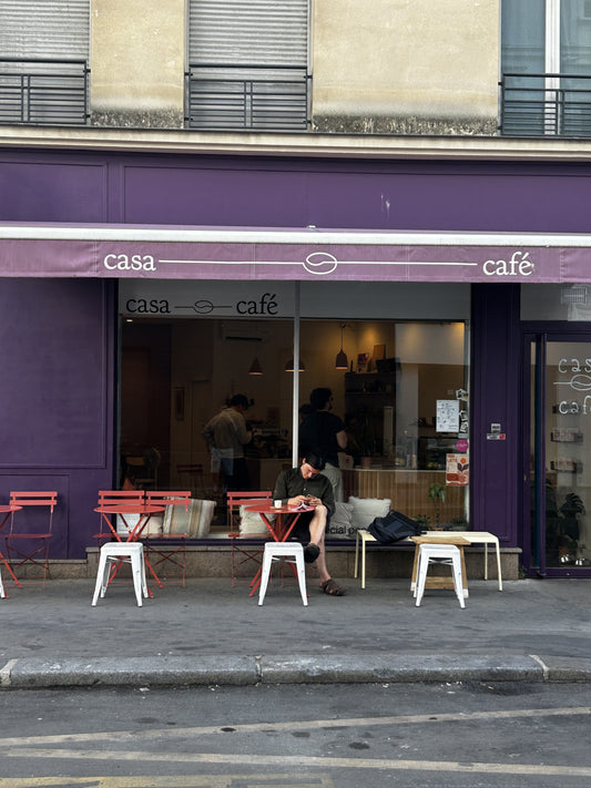 Devanture violette de Casa Café, 103 bis Rue de Charenton à Paris 12e